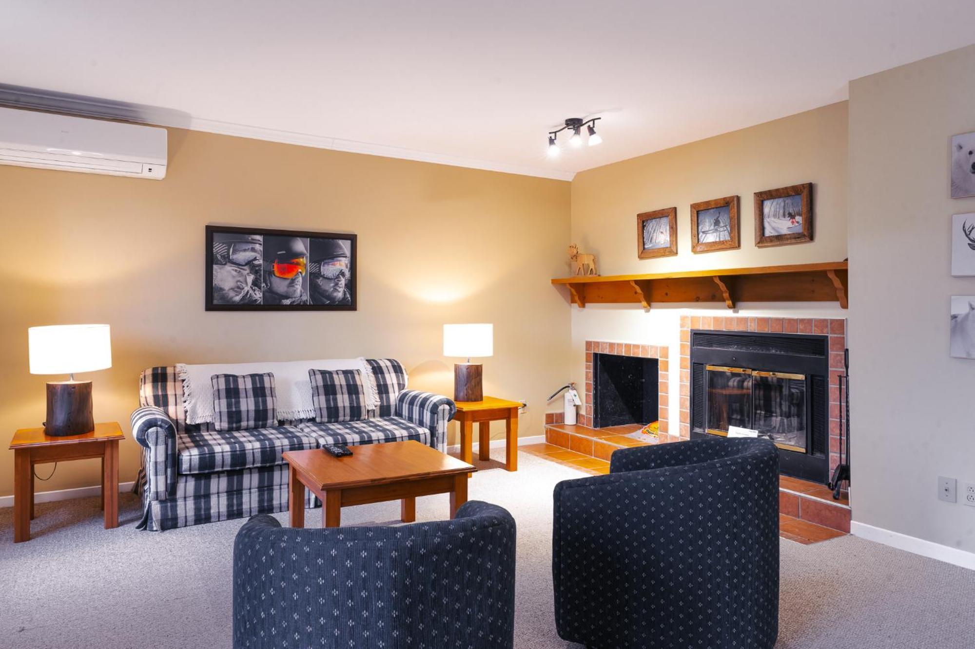 Mont Blanc Hotel & Condos Saint-Faustin Room photo